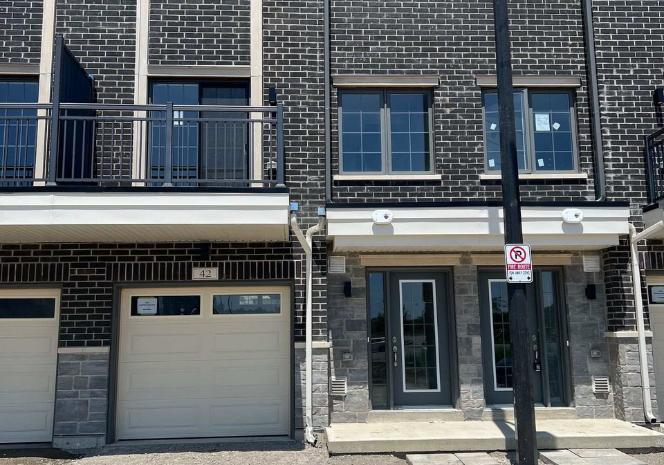 42-clippers-crescent-whitchurch-stouffville-ontario-n12361522