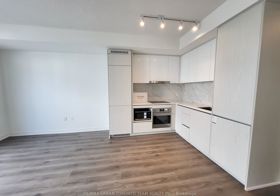 28-interchange-way-vaughan-ontario-n12363961
