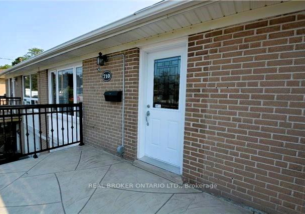 710-sunnypoint-drive-newmarket-ontario-n12364039