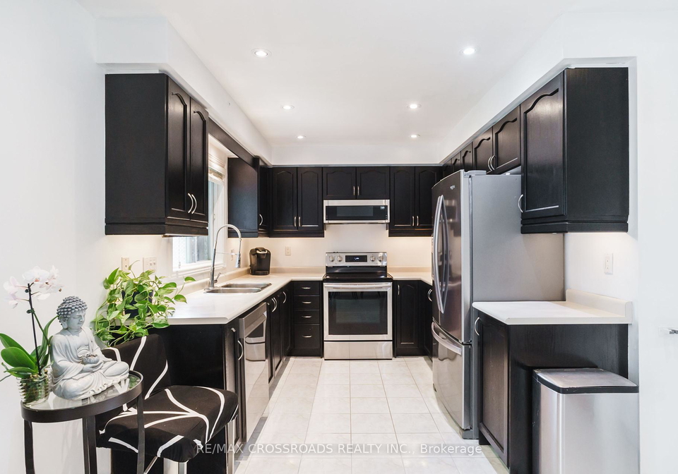 619-walpole-crescent-newmarket-ontario-n12364054