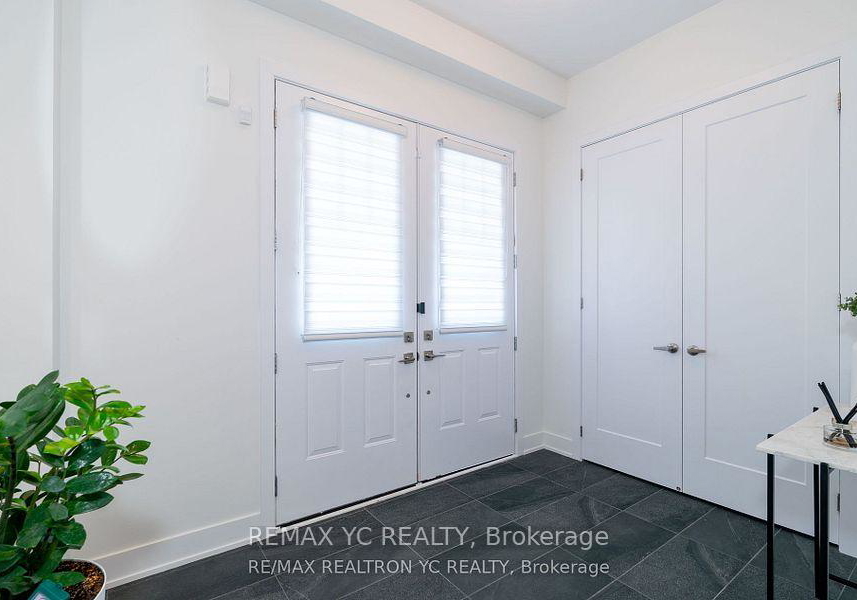 216-sikura-circle-aurora-ontario-n12364220