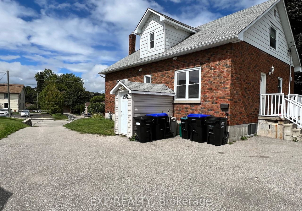 205-simcoe-road-bradford-west-gwillimbury-ontario-n12364258