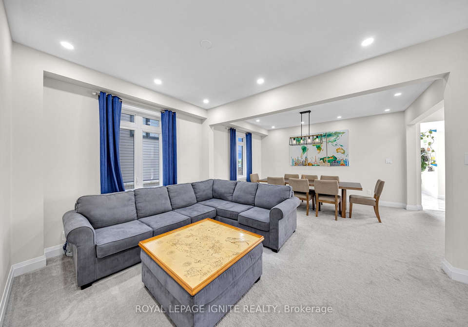 150-strachan-trail-new-tecumseth-ontario-n12365382