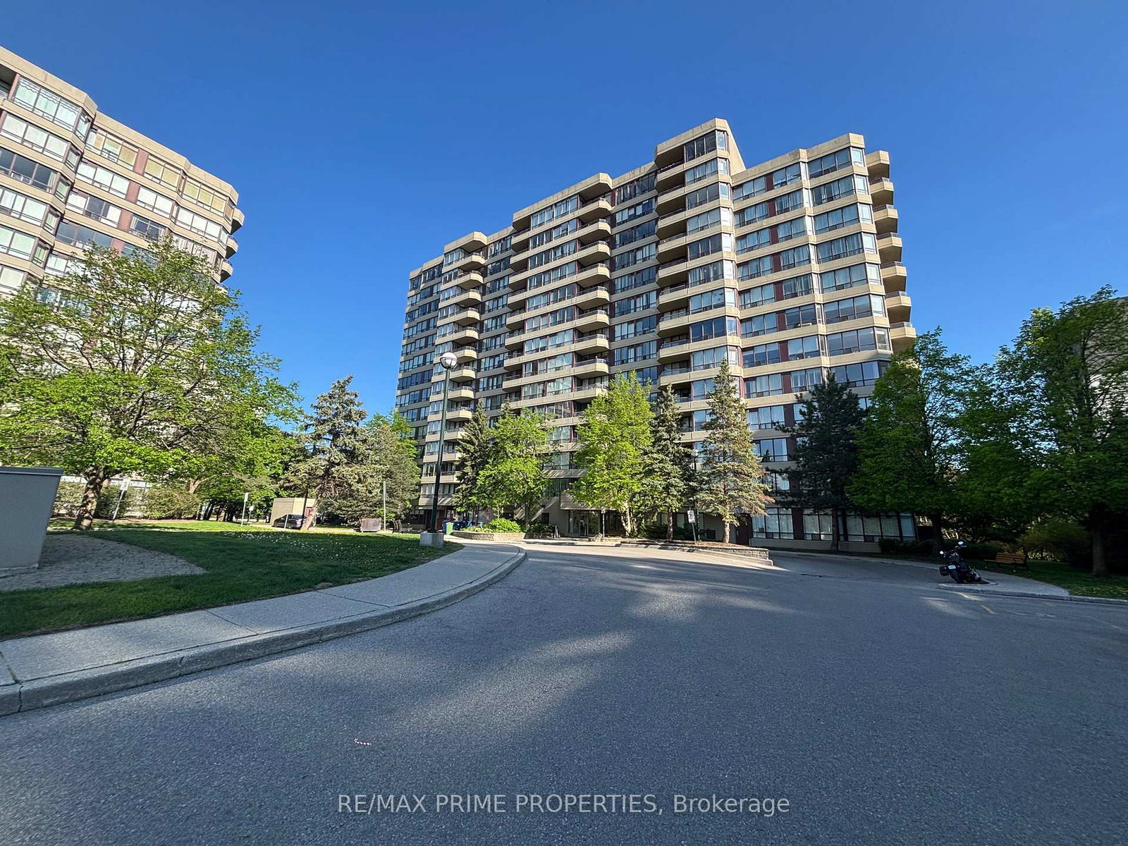 91-townsgate-drive-vaughan-ontario-n12365827
