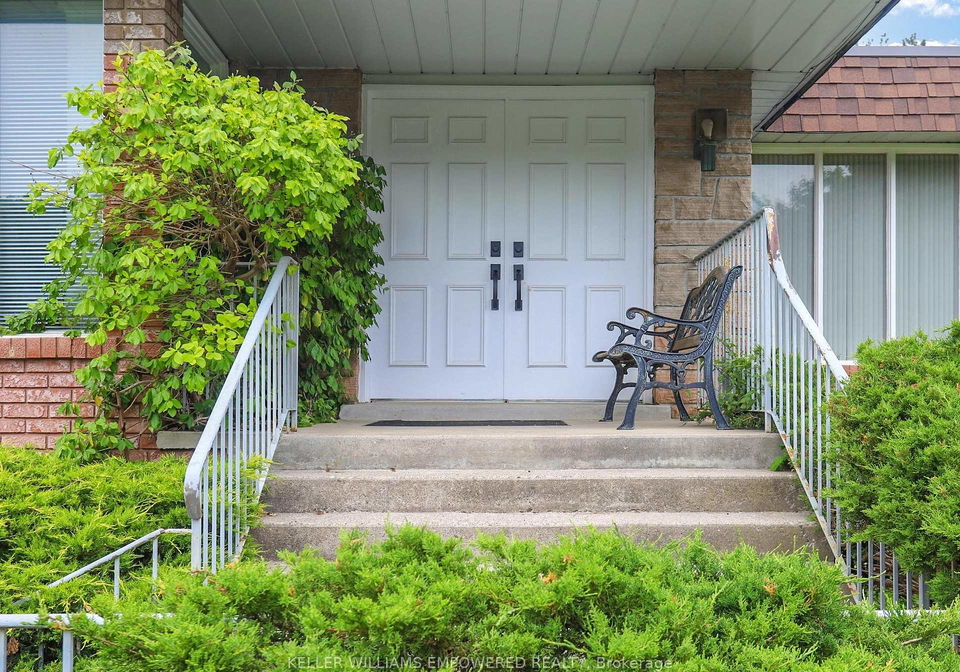 315-woodland-acres-crescent-vaughan-ontario-n12366647