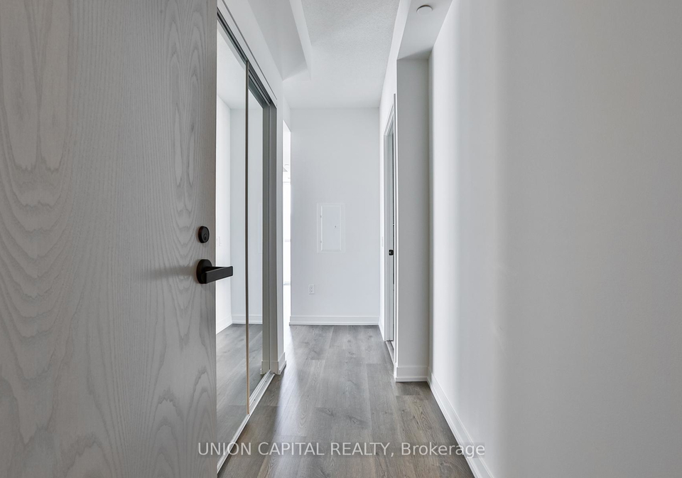 195-commerce-street-vaughan-ontario-n12366676