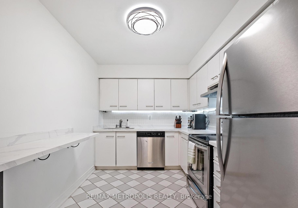 81-townsgate-drive-vaughan-ontario-n12366881
