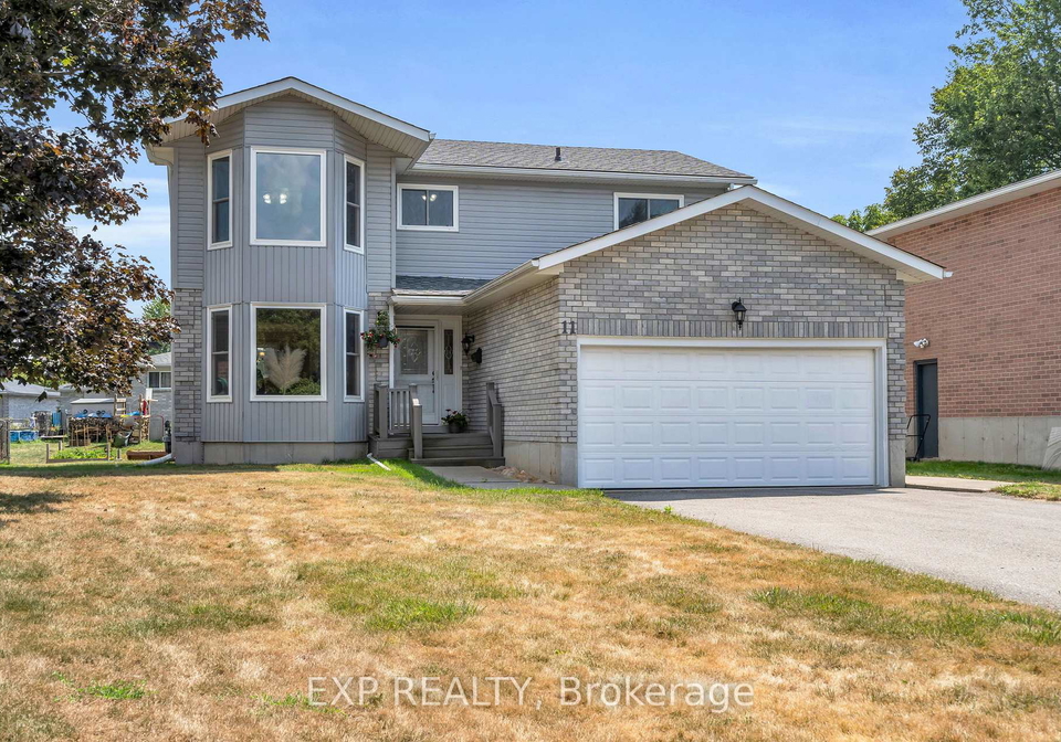 11-justin-court-georgina-ontario-n12367069