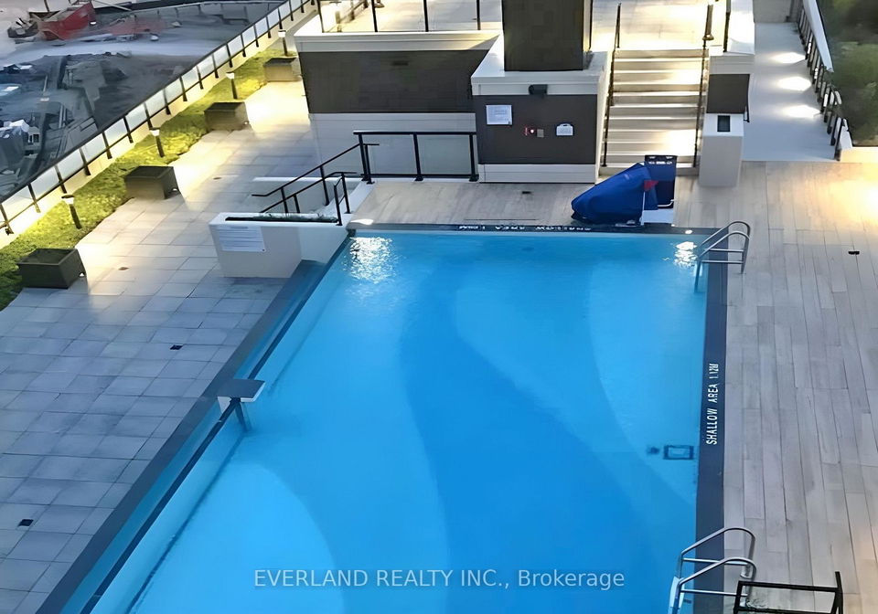 15-water-walk-drive-markham-ontario-n12367548