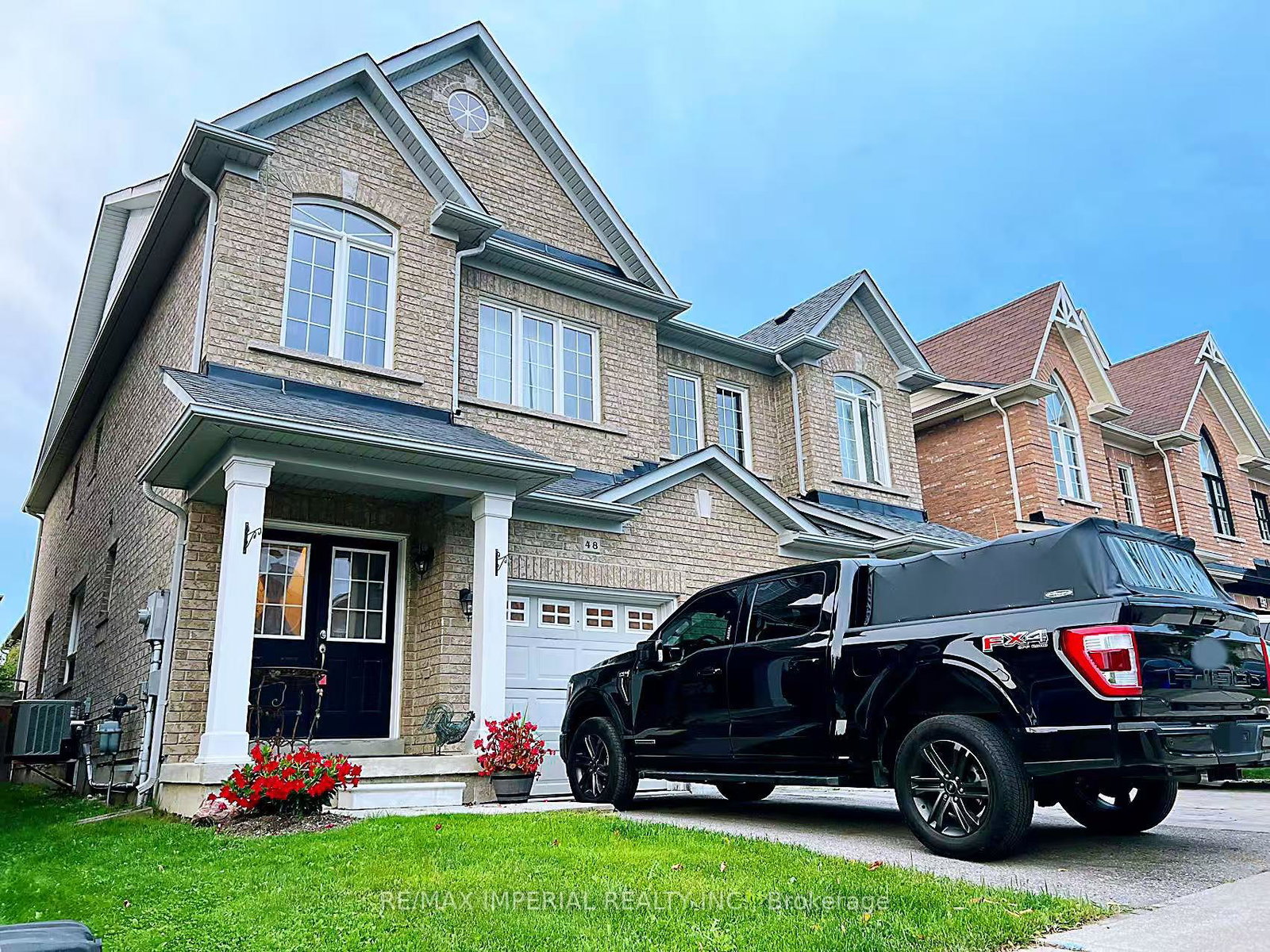 48-four-seasons-crescent-east-gwillimbury-ontario-n12367758