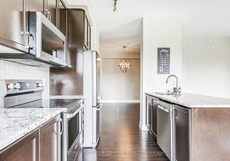 111-civic-square-gate-aurora-ontario-n12367817