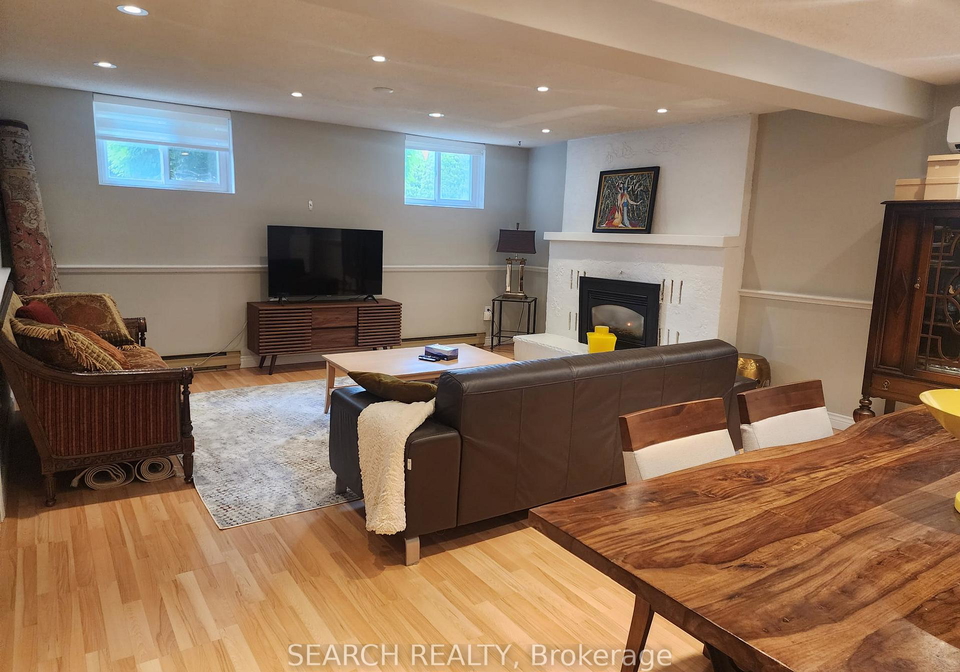 61-cardinal-crescent-newmarket-ontario-n12368057