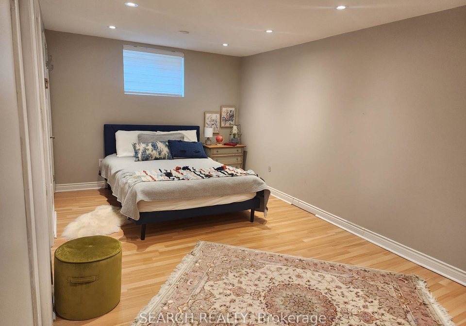 61-cardinal-crescent-newmarket-ontario-n12368057