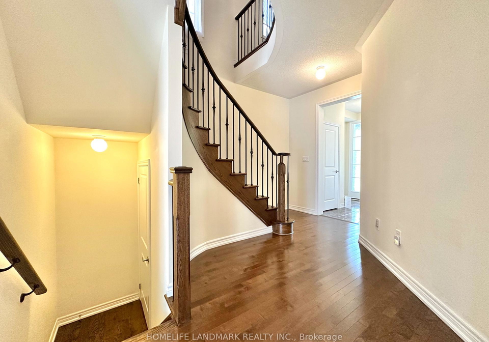125-riding-mountain-drive-richmond-hill-ontario-n12368356