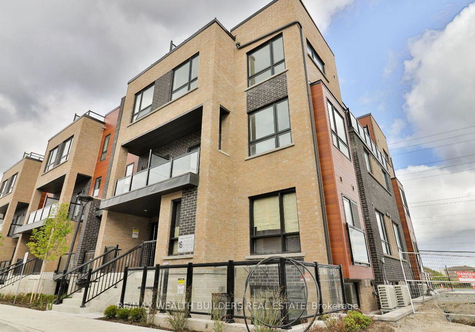 1lytham-green-circle-newmarket-ontario-n12369283