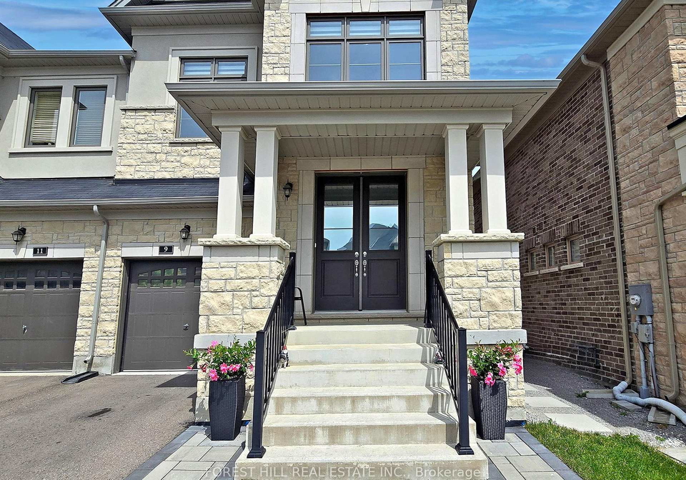 9-john-smith-street-east-gwillimbury-ontario-n12369321