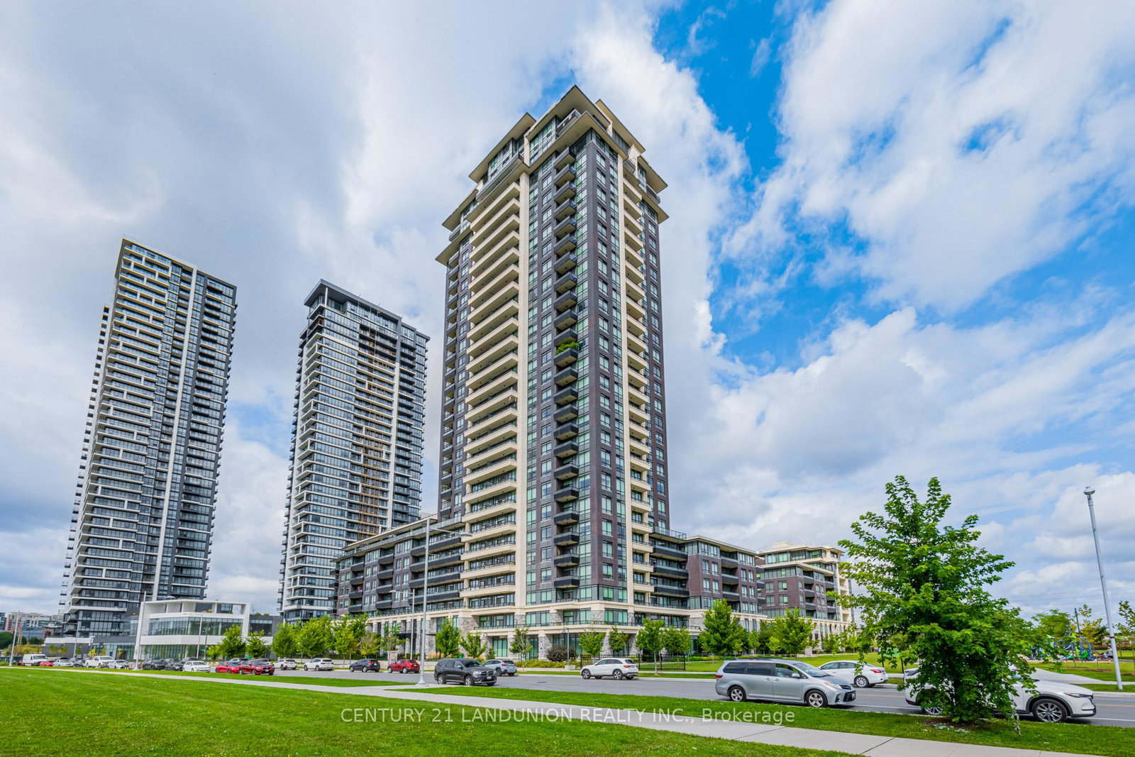 15-water-walk-drive-markham-ontario-n12369522