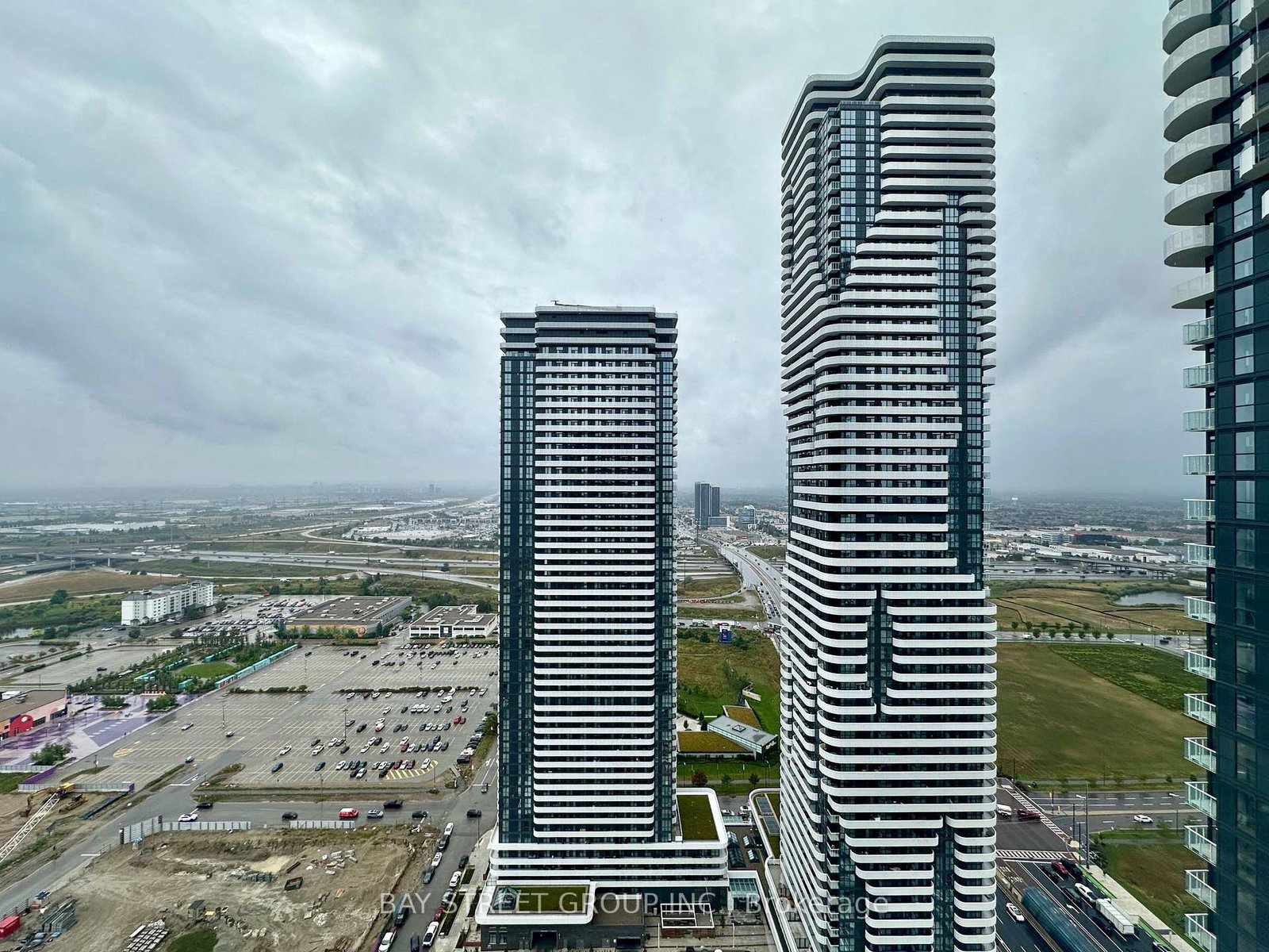 28-interchange-way-vaughan-ontario-n12369678