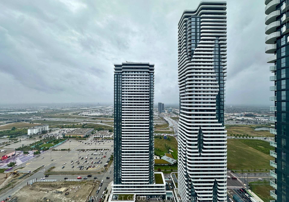 28-interchange-way-vaughan-ontario-n12369678