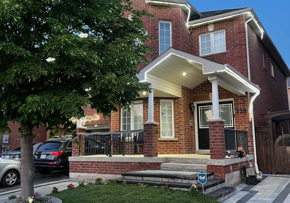 328-woodspring-avenue-newmarket-ontario-n12369709