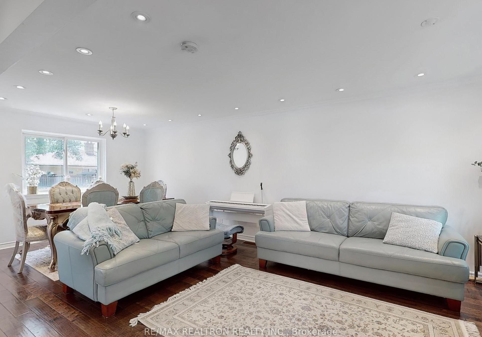 242-beechy-drive-richmond-hill-ontario-n12370375