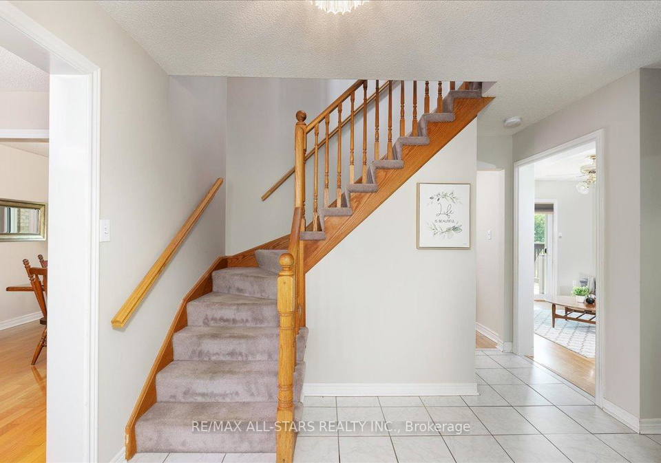 16-iveagh-drive-georgina-ontario-n12370457
