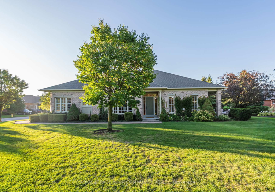 27-faldos-flight-whitchurch-stouffville-ontario-n12371541