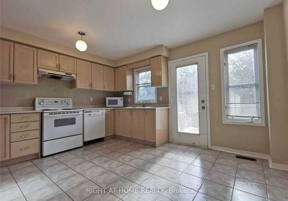 36-ellesmere-street-richmond-hill-ontario-n12372018