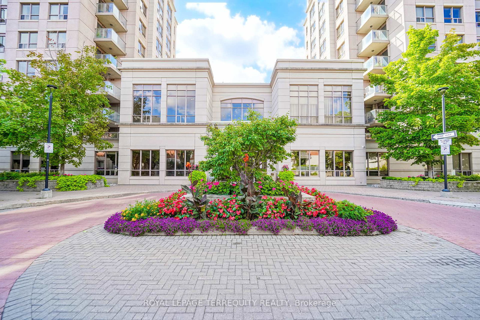 39-galleria-parkway-markham-ontario-n12372285