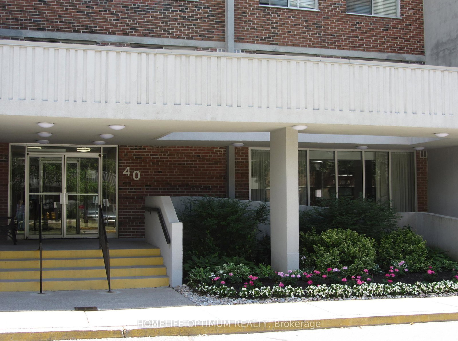 40-w-william-roe-boulevard-w-newmarket-ontario-n12373002