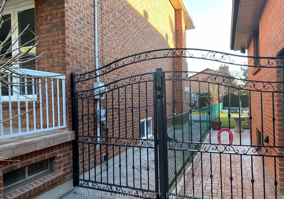 81-oak-avenue-richmond-hill-ontario-n12374563