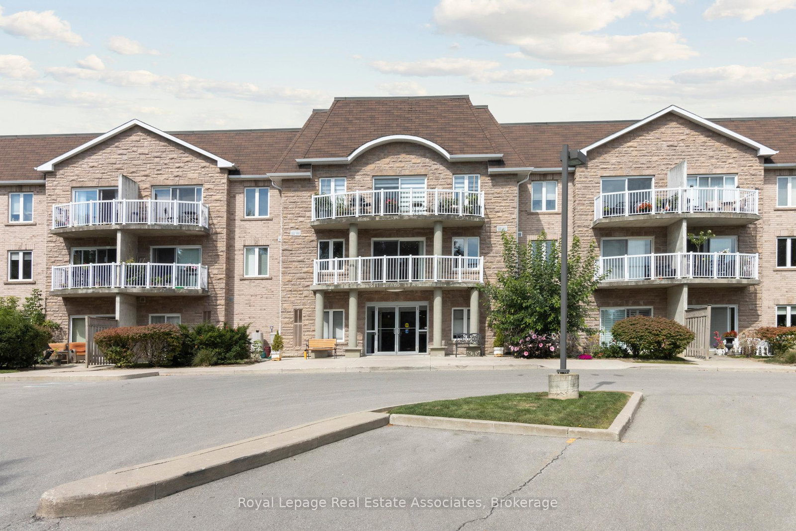 32-church-street-king-ontario-n12377436