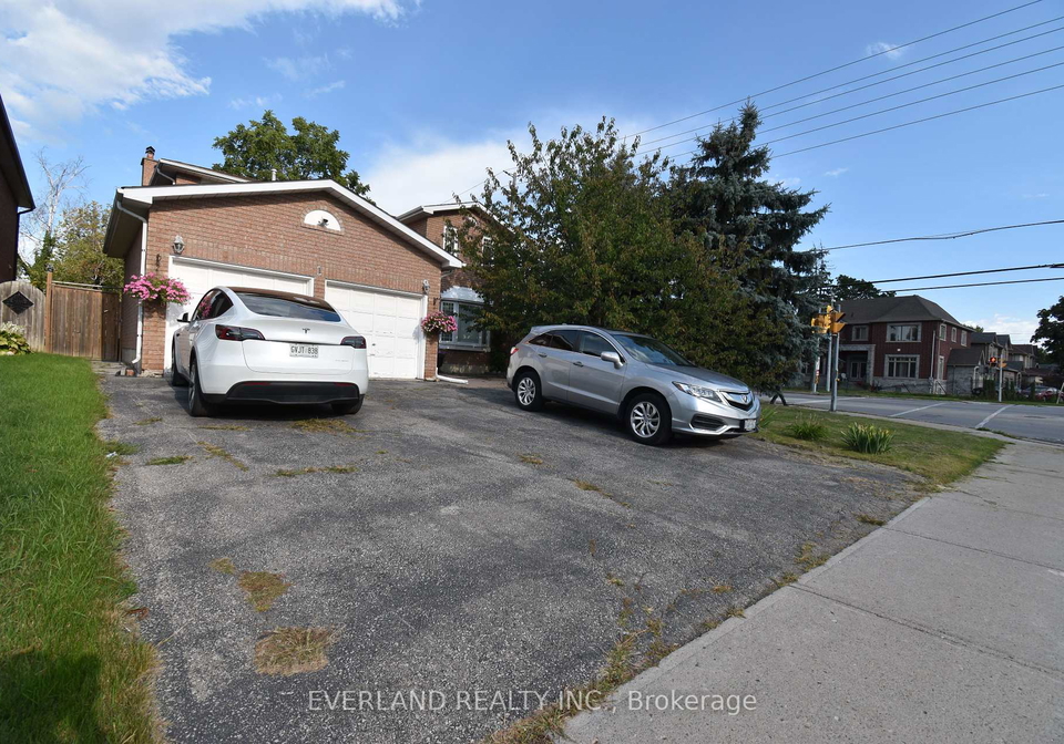 1-shaftsbury-avenue-e-richmond-hill-ontario-n12377520