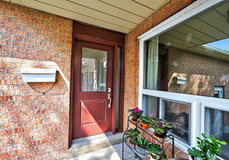 193-forsyth-road-newmarket-ontario-n12378489