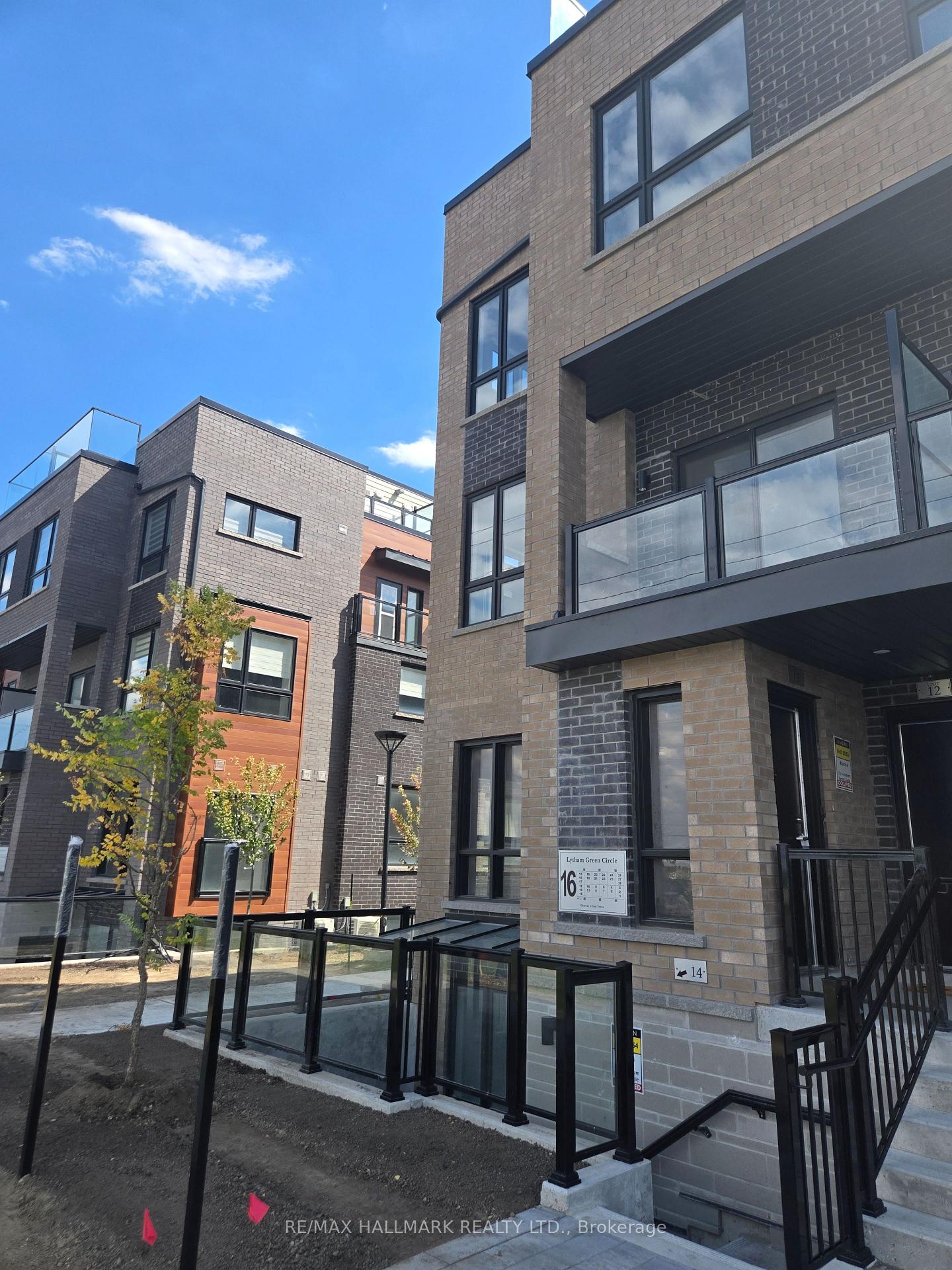 16-lytham-green-circle-newmarket-ontario-n12379160