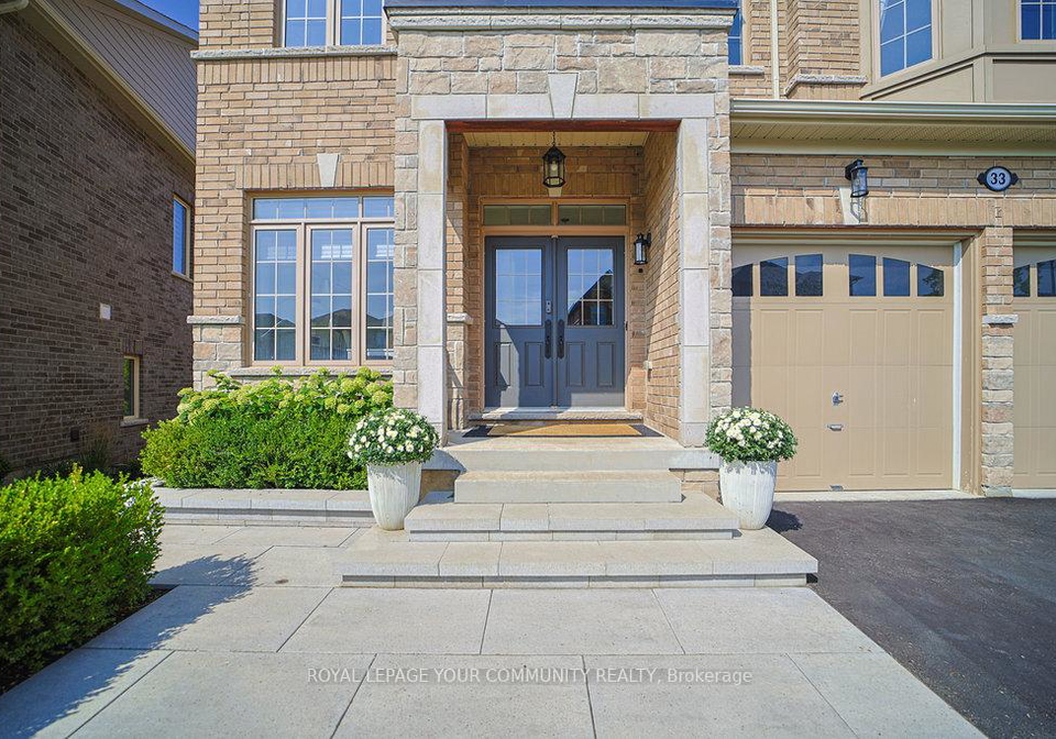 33-deepwood-crescent-east-gwillimbury-ontario-n12379625