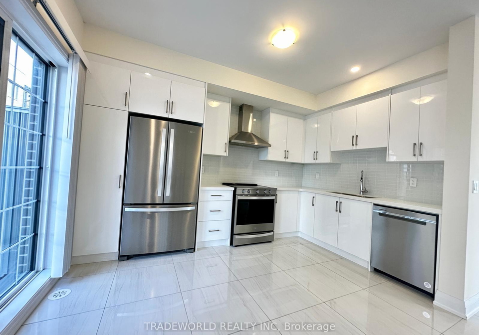 6-clippers-crescent-whitchurch-stouffville-ontario-n12380069