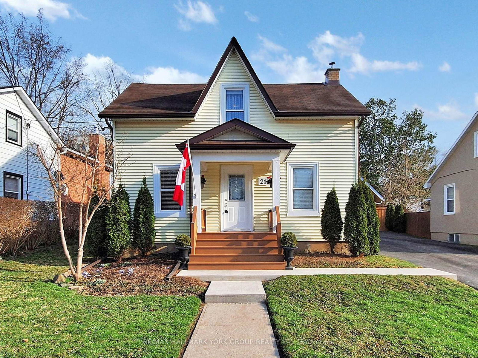 21-irwin-avenue-aurora-ontario-n12381179