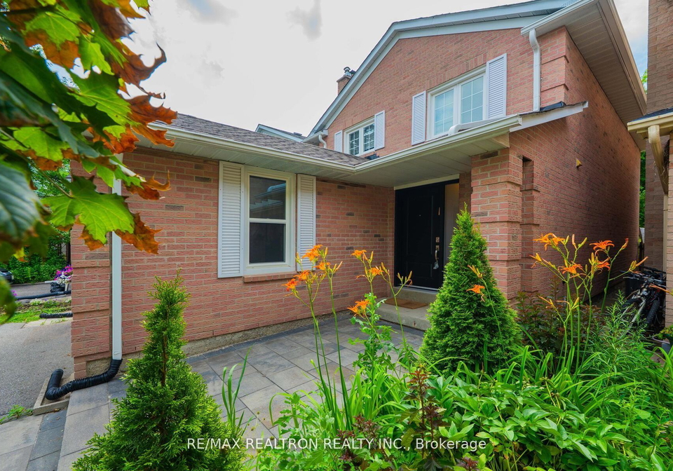 100-gilmore-crescent-vaughan-ontario-n12381876