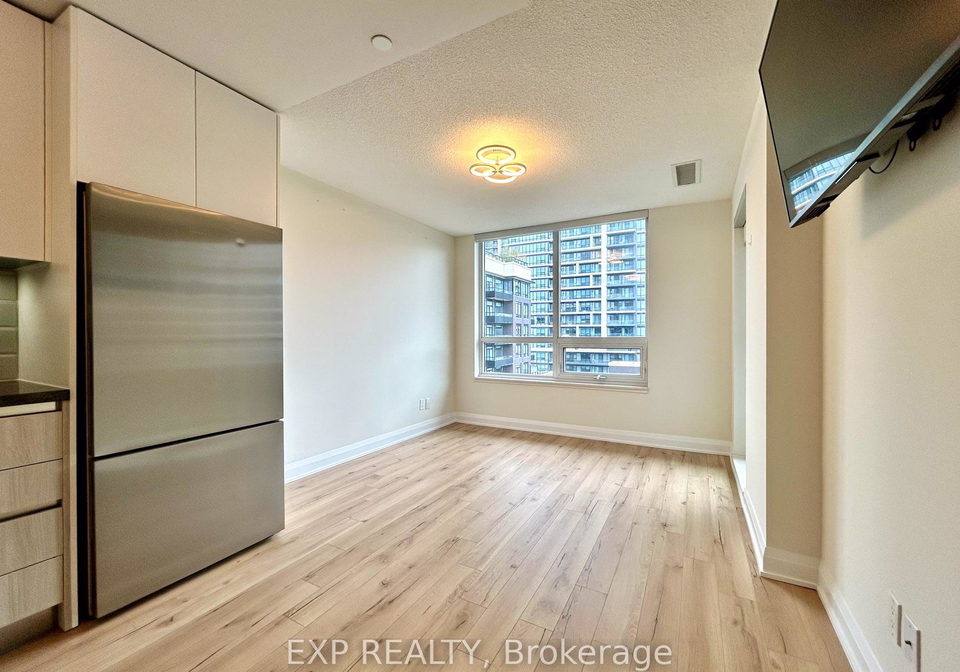 15-water-walk-drive-markham-ontario-n12382551