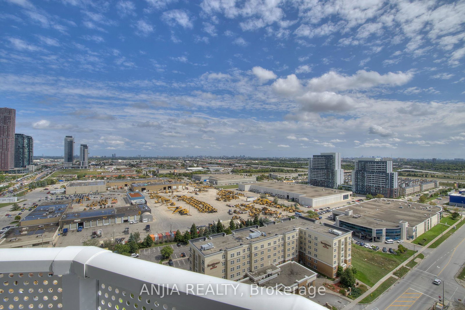 28-interchange-way-vaughan-ontario-n12382766