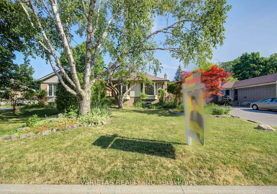 381-centre-street-e-richmond-hill-ontario-n12383131