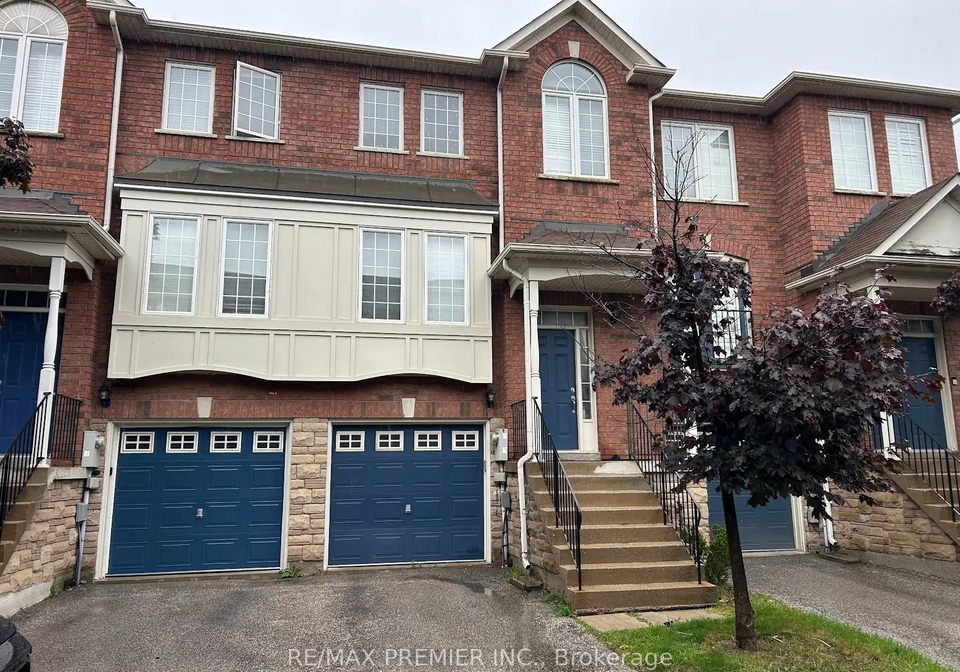 19-foxchase-avenue-vaughan-ontario-n12383740