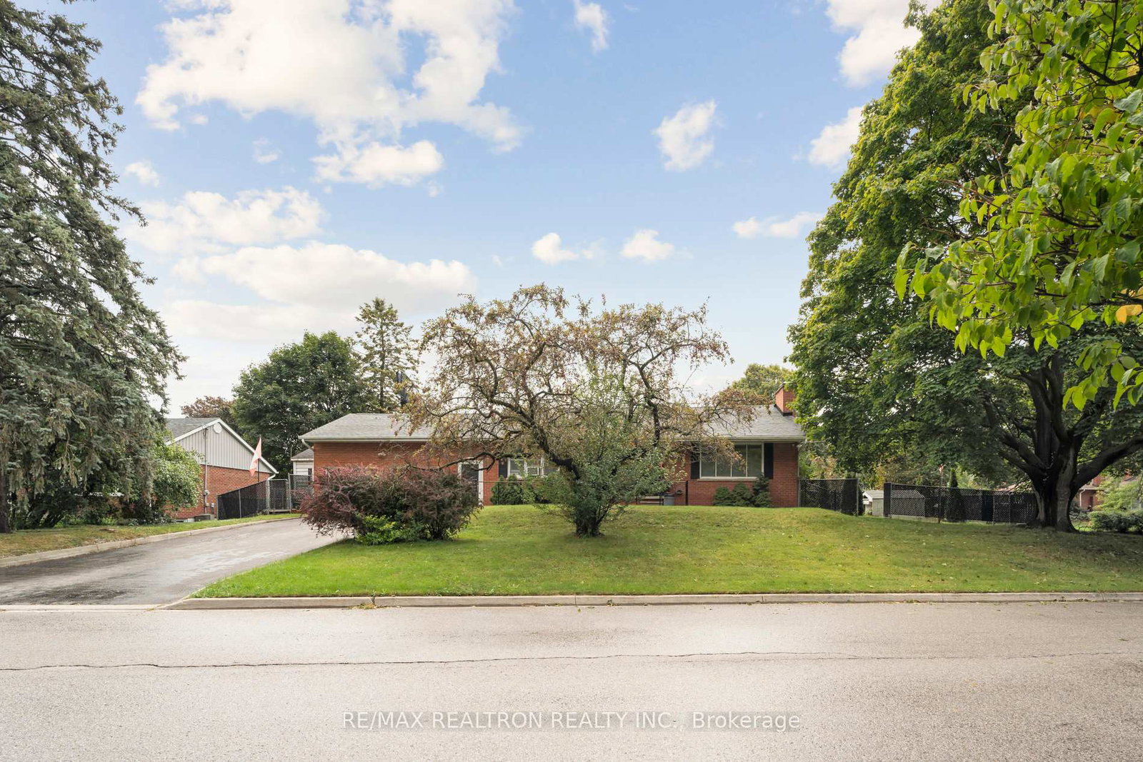 230-avenue-road-newmarket-ontario-n12383817