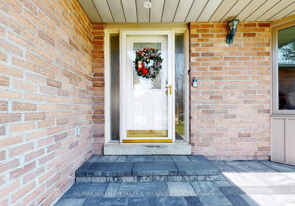 86-tamarac-trail-aurora-ontario-n12383825