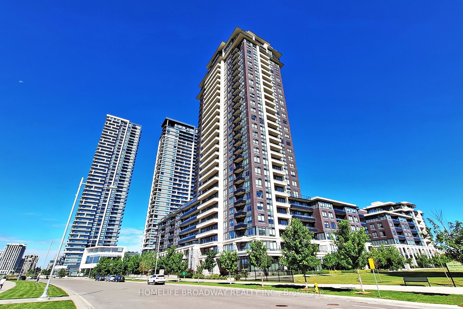 15-water-walk-drive-markham-ontario-n12383934