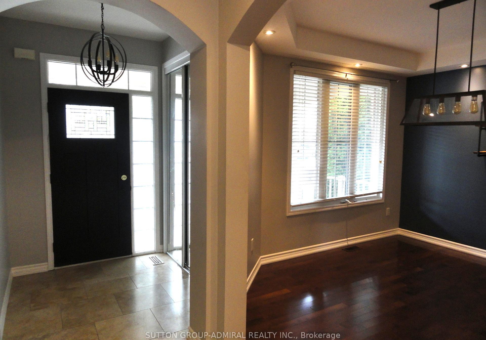 25-cliff-gunn-road-newmarket-ontario-n12384957