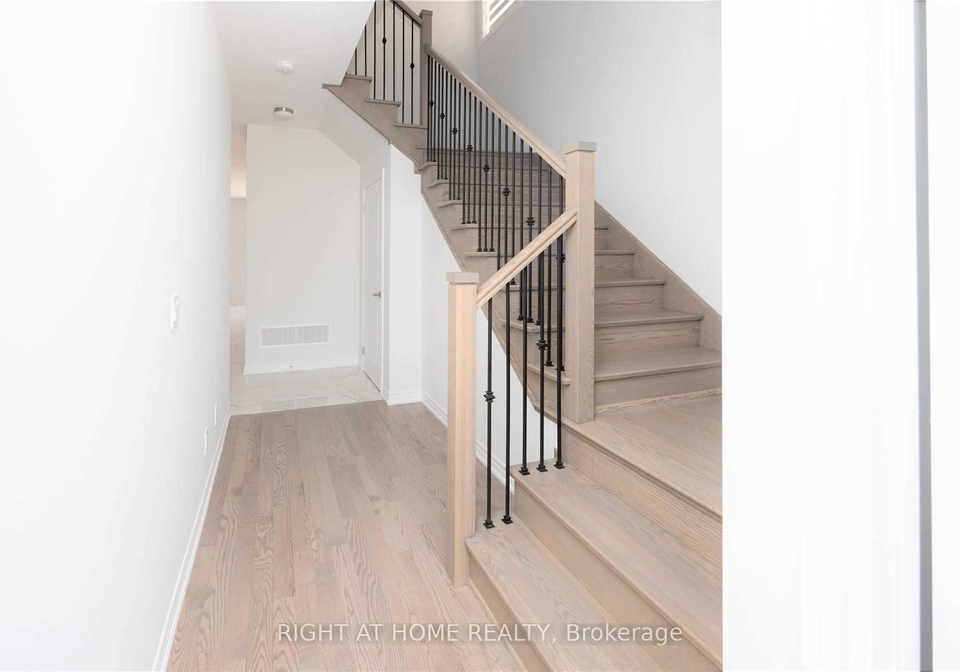 10-sprucedale-way-whitchurch-stouffville-ontario-n12386094