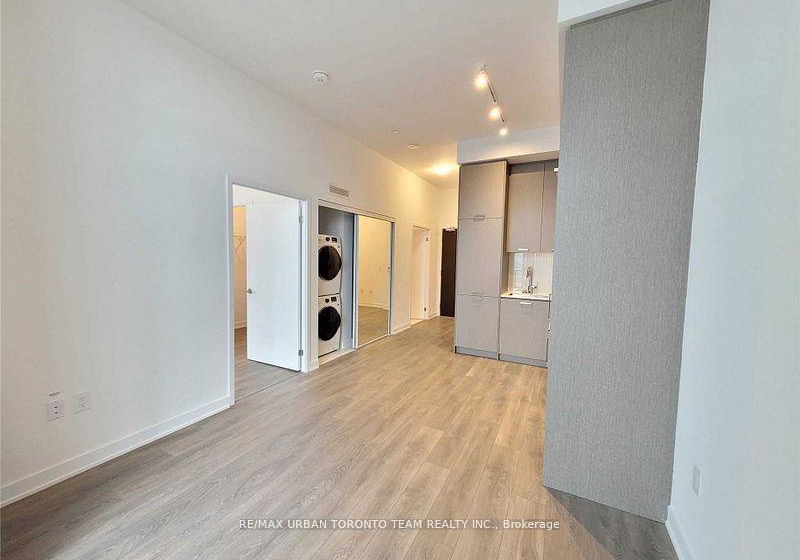 10-honeycrisp-crescent-vaughan-ontario-n12386717