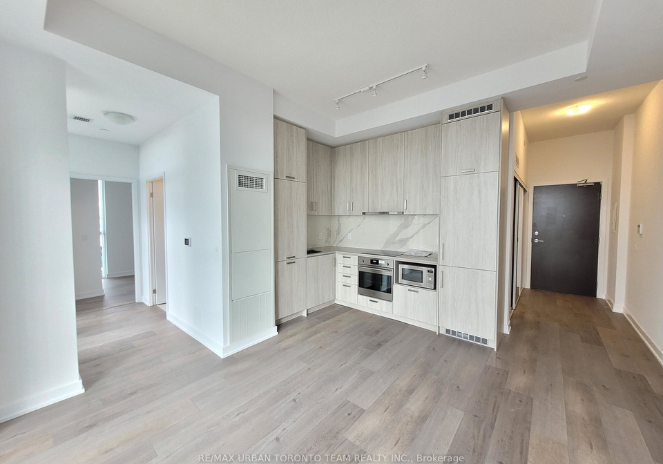 60-honeycrisp-crescent-vaughan-ontario-n12386875